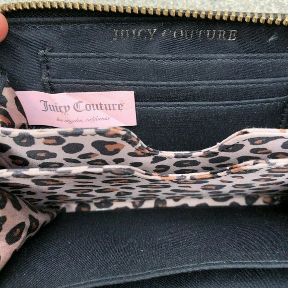 Juicy Couture Genuine Leather Clutch Wristlet Wall​​​​​​ - Picture 2 of 4